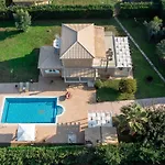 Erato With Private Swimming Pool Halikounas