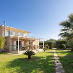 Erato With Private Swimming Pool * Halikounas