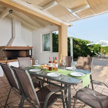 Erato With Private Swimming Pool