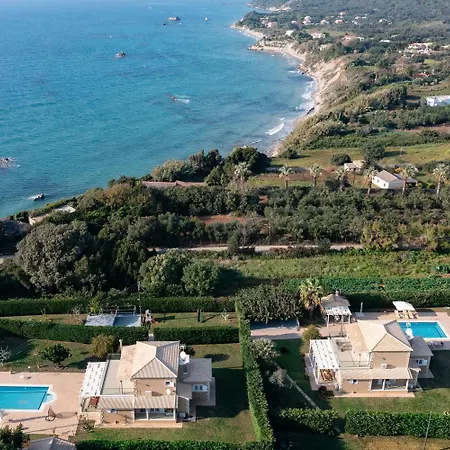 Erato With Private Swimming Pool فيلة