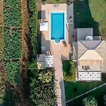 Erato With Private Swimming Pool *