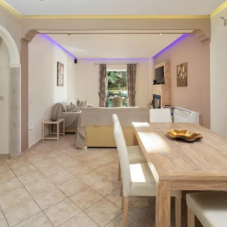 Erato With Private Swimming Pool Halikounas